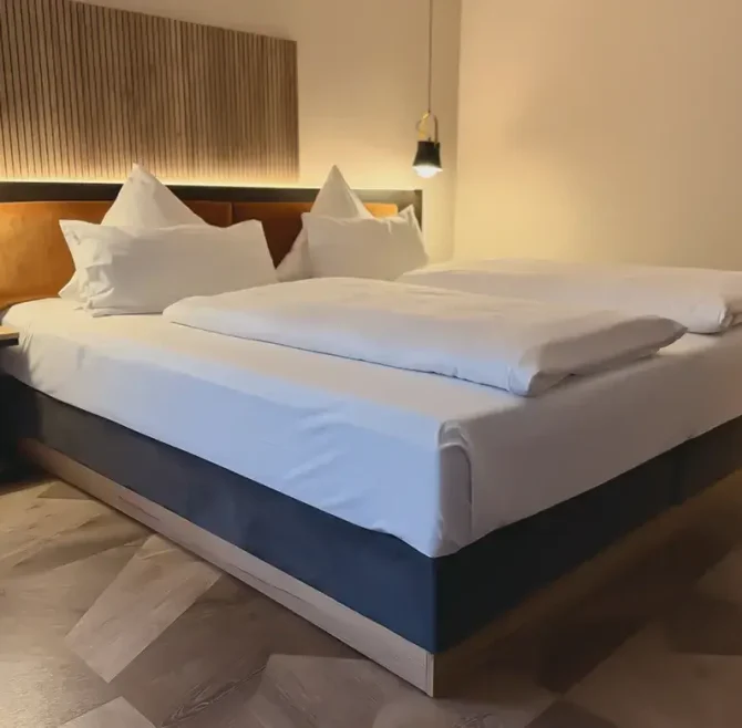 Unsere Zimmer 41 Familienzimmer Bett 1170x781 1