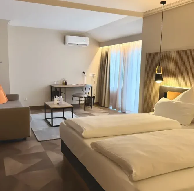 Unsere Zimmer 37 Familienzimmer Zimmer 01 1170x781 1