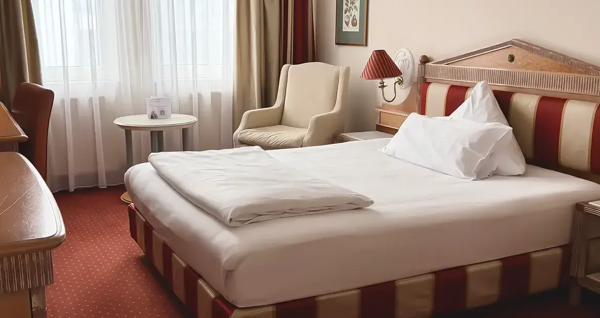 Komfort Zimmer Bett 04 1170x781