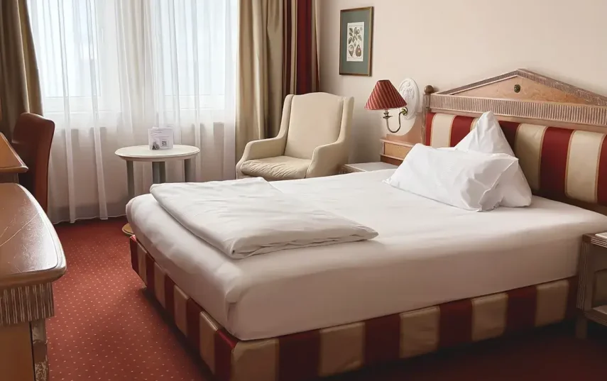 Komfort Zimmer Bett 04 1170x781 1