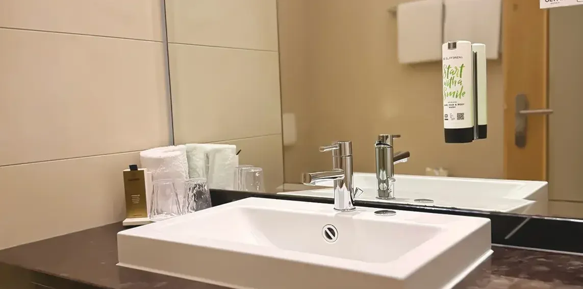 Junior Suite Bad 01 1170x781 1
